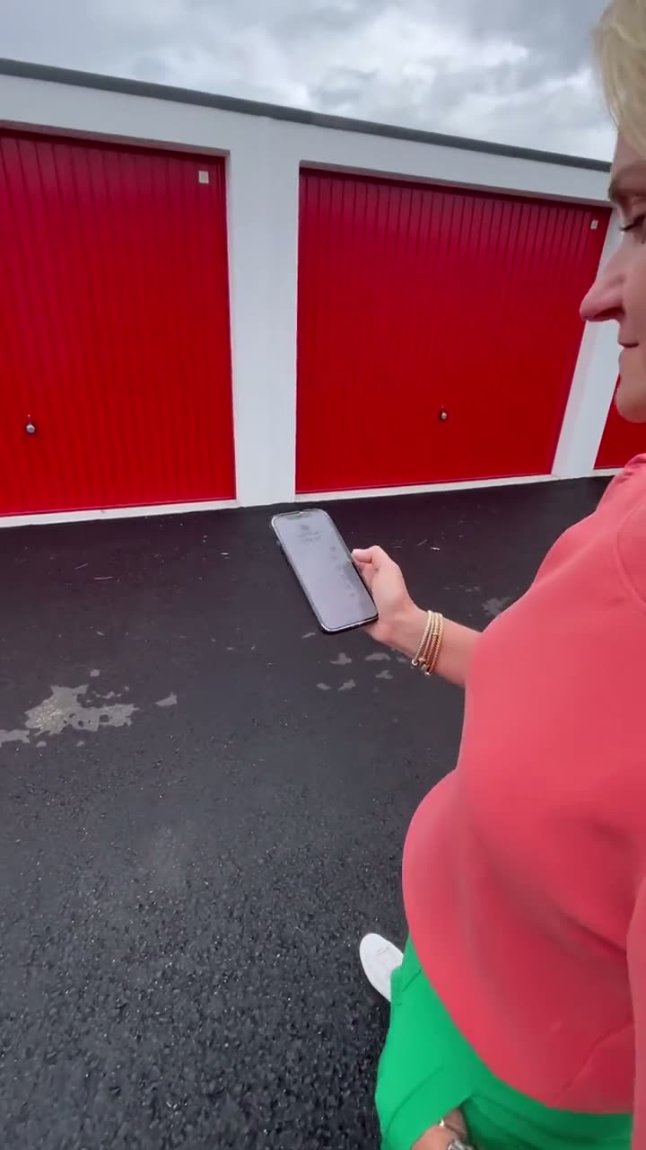 Vorschaubild: Garagentor öffnet sich automatisch per Spacebox-App
